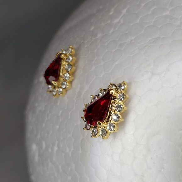 Red Ruby style earrings - Picture 3 of 5